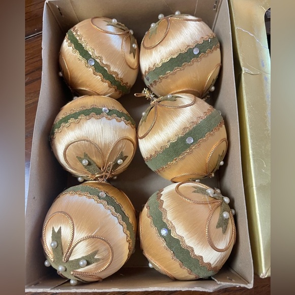 Elegant Gold and sage vintage beaded ornaments labeled made in japan - Picture 1 of 4